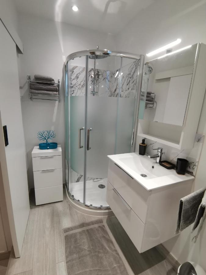 Coquet 2 Pieces Entierement Renove Et Climatise Apartment Cannes Bagian luar foto